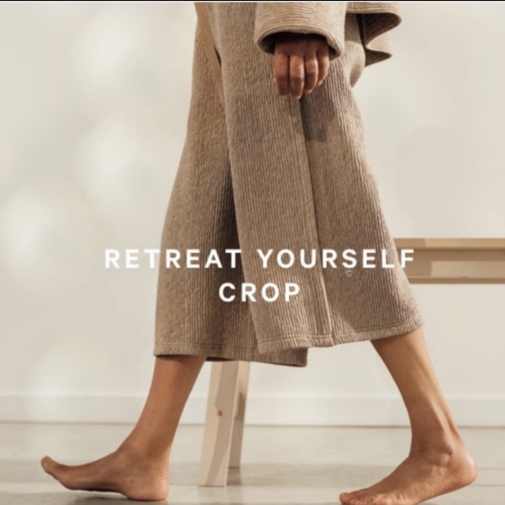 Lululemon Retreat Yourself Crop Heathered Soft Sand
